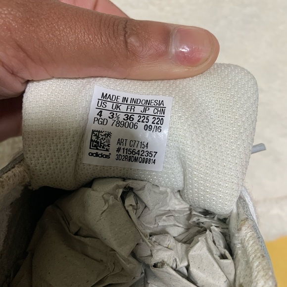 Adidas - Picture 3 of 3